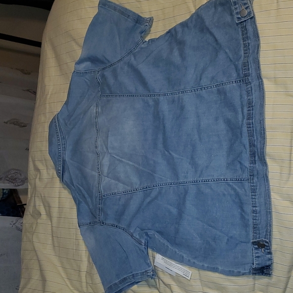 Light wash Denim Short Sleeve Jacket - Picture 10 of 14